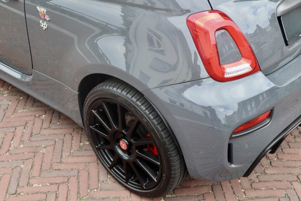 Fiat 500 Abarth 595 Competizione, foto 6