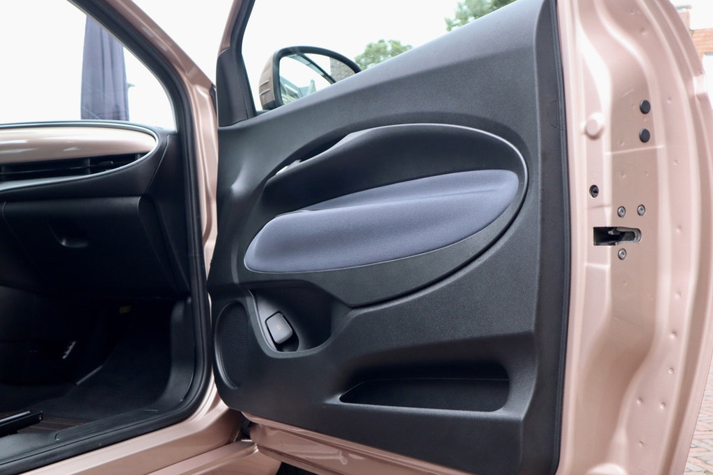 Fiat 500e 3+1 Icon 42 kWh, foto 22