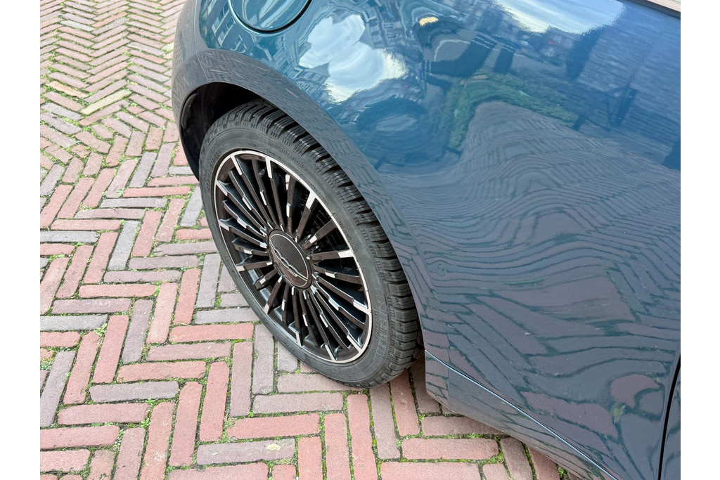 Fiat 500e La Prima 42 kWh, foto 19
