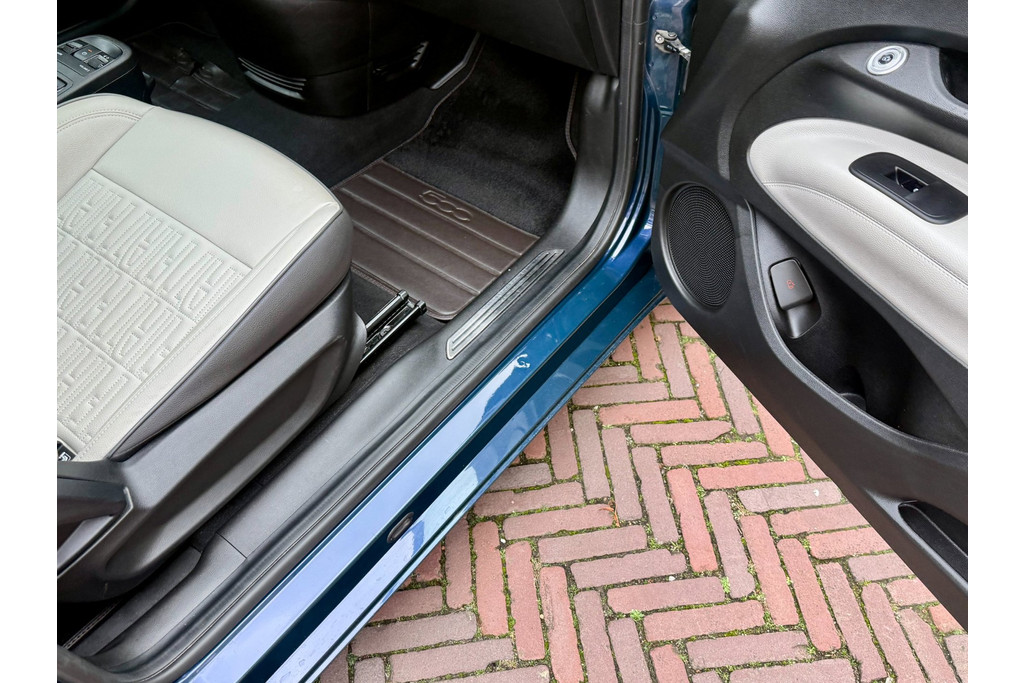 Fiat 500e La Prima 42 kWh, foto 26